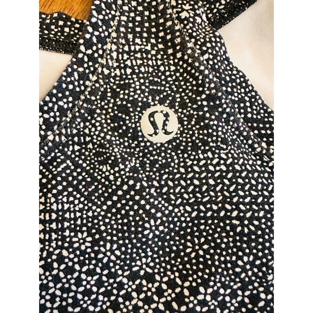 EUC Lululemon Cool Racerback Tank Top Black White Floral Print Size 2-4?